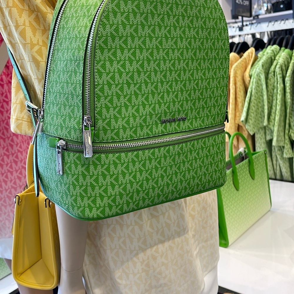 Michael Kors Rhea Medium Signature Logo Backpack
Jungle Green
NWT - Picture 12 of 16